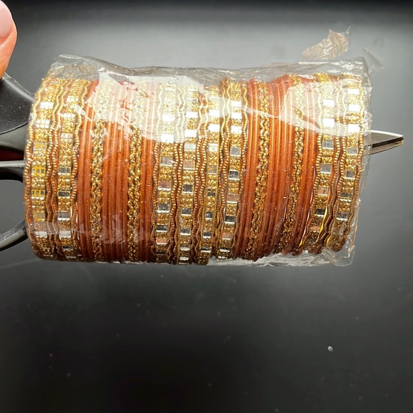 🍊 Rusty orange bangle set - ready to wear! - Picture 3 of 4